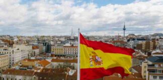 ¿Te gustaría salir de Chile? Conoce todos los requisitos para poder estudiar en España