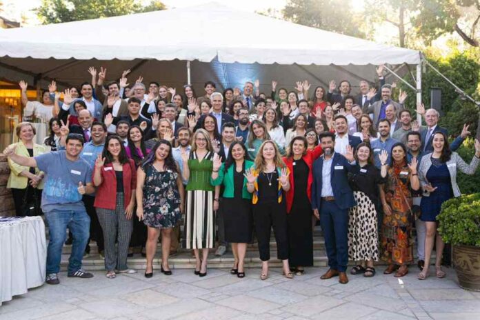 Bicentenario de relaciones diplomáticas entre EE. UU y Chile convocó a más de 300 becarios en 5 regiones