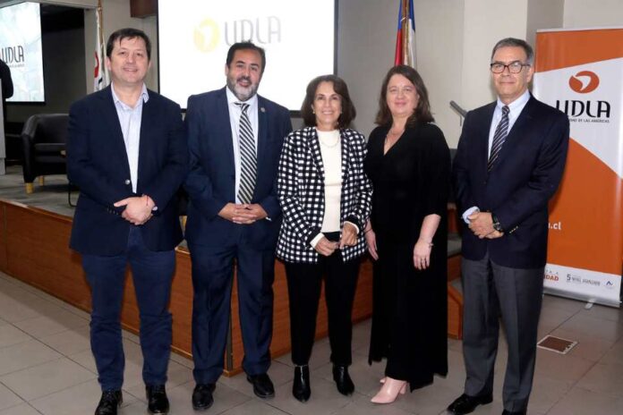 En UDLA expertos analizaron los beneficios de la IA para la educación online En UDLA expertos analizaron los beneficios de la IA para la educación online