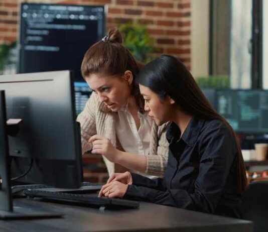 Hackathon Femenina: MACH y Bci abren convocatoria a mujeres programadoras para potenciar el talento TECH