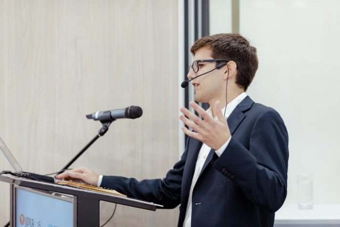 Ingeniero de Standford especialista en IA inicia el año académico de UDLA Concepción Ingeniero de Standford especialista en IA inicia el año académico de UDLA Concepción