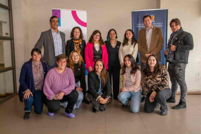 Transbank y Technovation Girls consolidan alianza para fomentar la participación de niñas y mujeres en STEM 