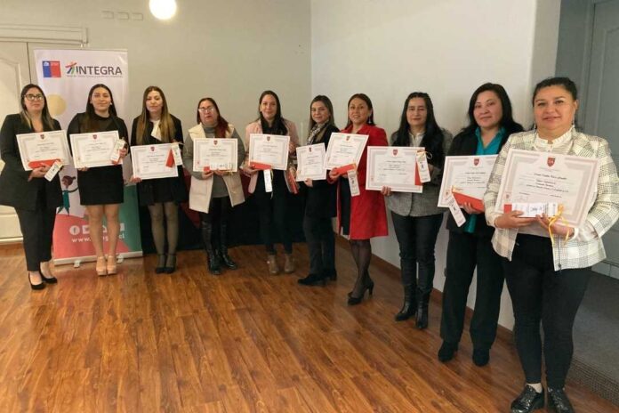 10 trabajadoras de jardines infantiles de Chillán, San Carlos, San Nicolás y Trehuaco se titularon como técnico en educación parvularia 10 trabajadoras de jardines infantiles de Chillán, San Carlos, San Nicolás y Trehuaco se titularon como técnico en educación parvularia