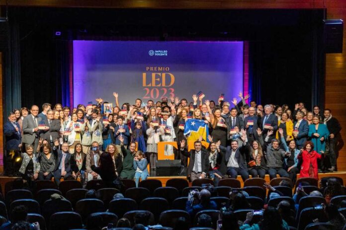 En su segunda versión se abren las nominaciones del Premio LED 2024 para reconocer a directores educativos de todo Ch