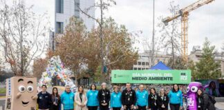 Alcaldesa Evelyn Matthei : “De a poco nos vamos a ir acostumbrando a que en todo Chile sea obligación reciclar” Alcaldesa Evelyn Matthei: “De a poco nos vamos a ir acostumbrando a que en todo Chile sea obligación reciclar”