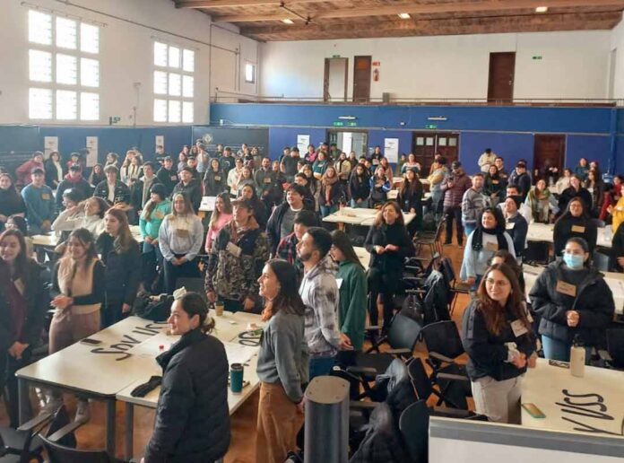 Cientos de jóvenes de la RM se reúnen en 1er Encuentro de Juventudes Protagonistas Cientos de jóvenes de la RM se reúnen en 1er Encuentro de Juventudes Protagonistas
