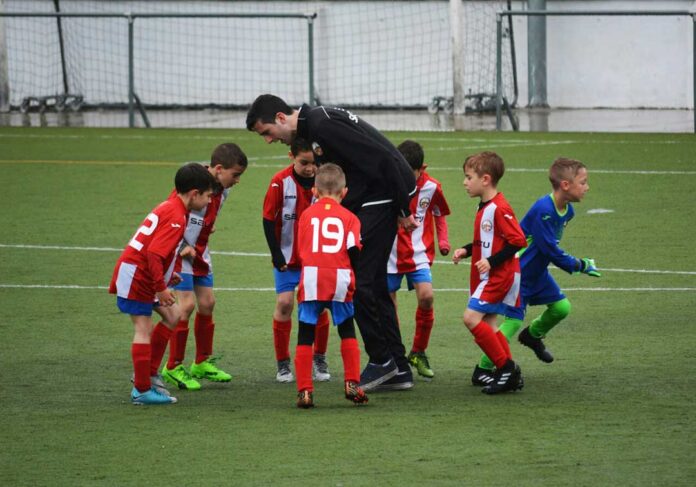 De los sueños a la realidad El viaje de los aspirantes a futbolistas de las academias al estrellato