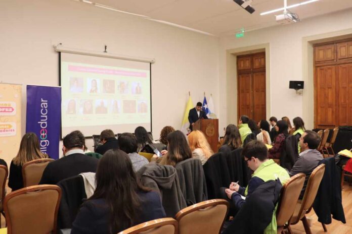 Lanzan segunda versión del programa que trabaja por el bienestar docente en los primeros años de ejercicio profesional