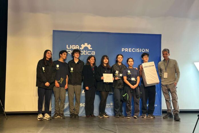 Más de 400 escolares disputaron en la Municipalidad de Vitacura la primera fecha del Torneo Nacional de Robótica Escolar 2024