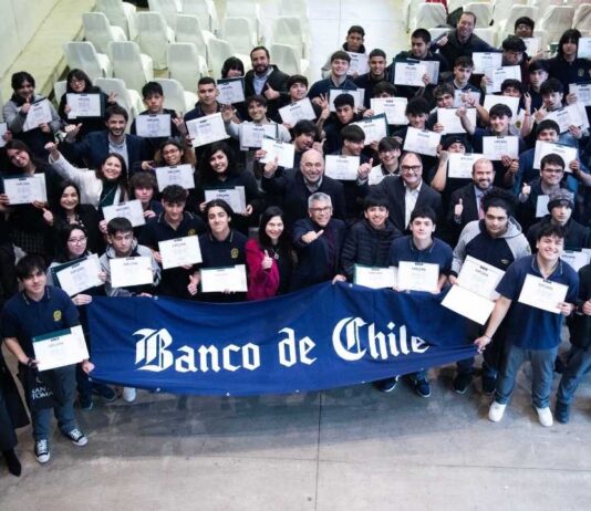 Compromiso TP de Banco de Chile: más de 600 estudiantes secundarios del país certificaron sus competencias en especialidades de alta empleabilidad