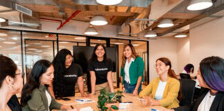 Laboratoria premia a tres empresas chilenas por su aporte en la reducción de la brecha de género en tecnología