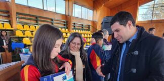 Se inicia la entrega de más de 11 mil computadores a estudiantes de séptimo básico del Biobío