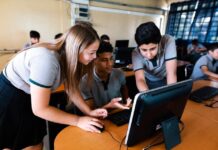 Servicios Locales de Educación mejoran su promedio de asistencia escolar y disminuyen porcentajes de estudiantes con inasistencia grave Servicios Locales de Educación mejoran su promedio de asistencia escolar y disminuyen porcentajes de estudiantes con inasistencia grave