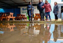 Ministro Cataldo evalúa daños a la infraestructura educacional por sistema frontal: “Se informará a tiempo a las comunidades si se requiere mantener la suspensión” Ministro Cataldo evalúa daños a la infraestructura educacional por sistema frontal “Se informará a tiempo a las comunidades si se requiere mantener la suspensión”