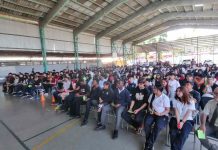 Escolares chilenos de educación media aprenden de finanzas personales para reducir la tasa de endeudamiento juvenil