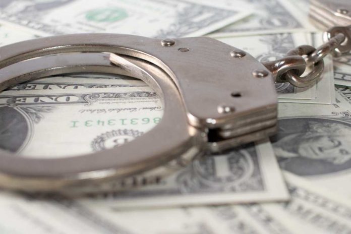 CompliSafe Software integral ayuda a evitar sanciones a empresas por incumplimientos frente a la nueva Ley de Delitos Económicos CompliSafe Software integral ayuda a evitar sanciones a empresas por incumplimientos frente a la nueva Ley de Delitos Económicos