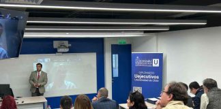 En ceremonia del 8° Encuentro Internacional de Casos, se reconoció el desarrollo de casos en control de gestión  