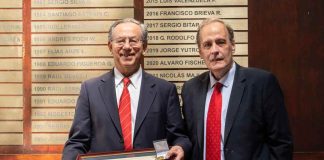 Instituto de Ingenieros premia la trayectoria de Andrés Navarro