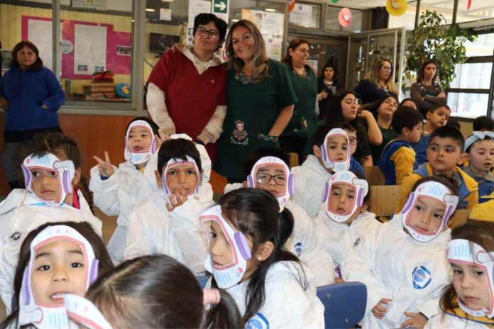 Realizan reconocimiento a estudiante de Ñuble que viajará a la NASA