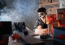 ¡Halloween en la oficina! Iniciativas y beneficios de los eventos temáticos en el trabajo ¡Halloween en la oficina! Iniciativas y beneficios de los eventos temáticos en el trabajo