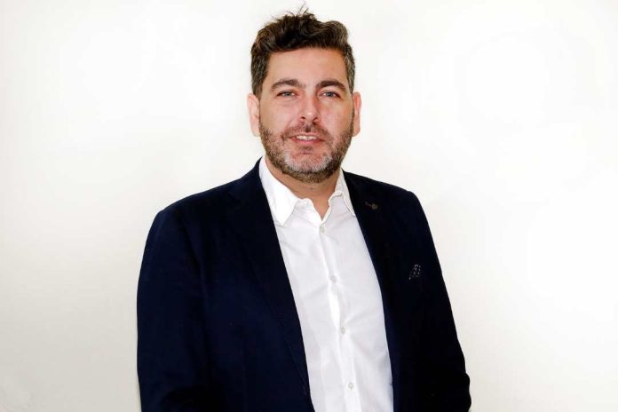 Bandera falsa y cañones chilenos la captura de la Covadonga en Papudo