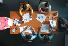 Encuesta PULS 2024: carga administrativa y brechas tecnológicas desafían al liderazgo escolar en Chile