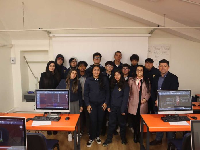 Estudiantes de Liceo Politécnico de Concón