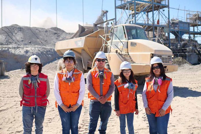 Mineduc inicia Consulta Pública para la Actualización Curricular de la Formación Técnico-Profesional Mineduc inicia Consulta Pública para la Actualización Curricular de la Formación Técnico-Profesional