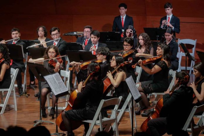 FOJI ofrece concierto gratuito “En vísperas de la Navidad” en Teatro Municipal de Viña del Mar FOJI ofrece concierto gratuito “En vísperas de la Navidad” en Teatro Municipal de Viña del Mar