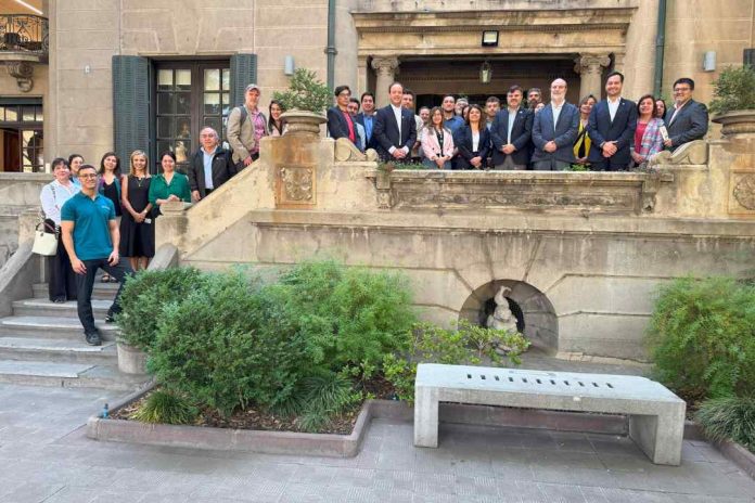 Instituciones de Educación Superior se unen para abordar las necesidades de la población de Santiago Centro