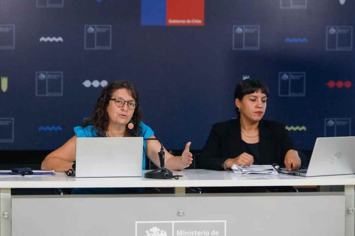 Ministra (s) Arratia presenta plataforma digital “Anótate en la Lista” y llama a las familias a postular de forma gratuita y transparente