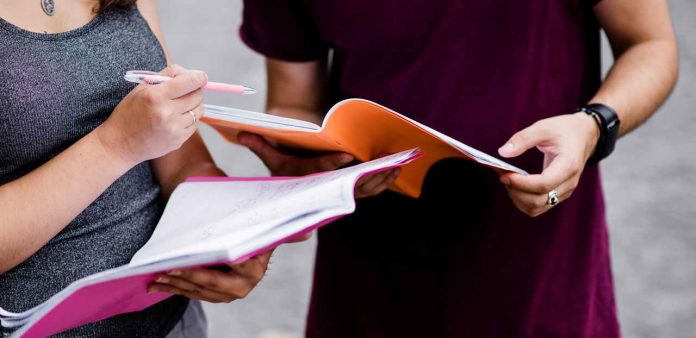 Rendir la PAES sin perder la calma: Consejos prácticos para jóvenes