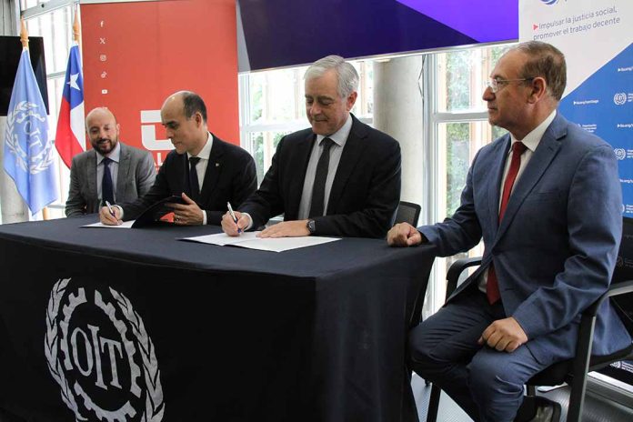 Universidad de Talca es la primera en integrar coalición internacional para la igualdad salarial Universidad de Talca es la primera en integrar coalición internacional para la igualdad salarial