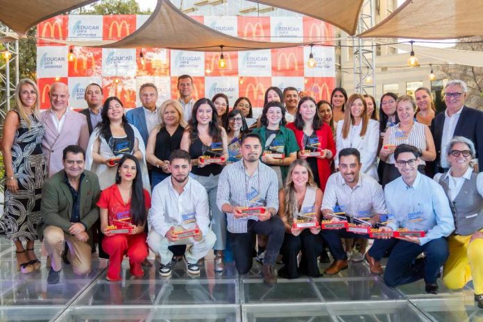 10 años del Concurso ‘Educar para Alimentar’ premia a los mejores periodistas por reportajes enfocados en buenas prácticas alimenticias