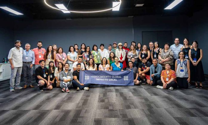 30 docentes de Chile realizaron curso de U. de Stanford 30 docentes y directivos de distintas regiones del país realizan curso de U. de Stanford para mejorar los aprendizajes de sus estudiantes