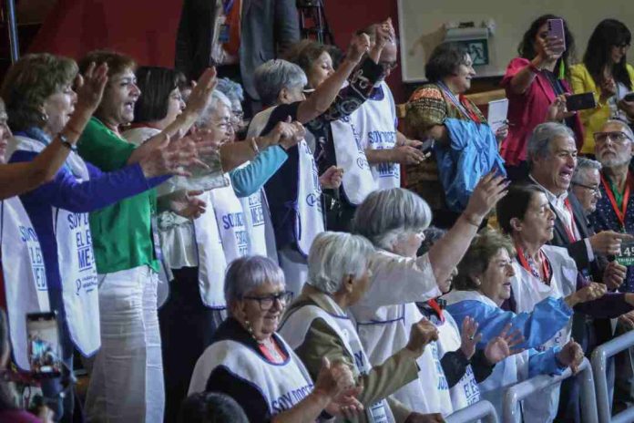 Cámara aprueba el proyecto de solución a la deuda histórica docente, que ahora pasa al Senado