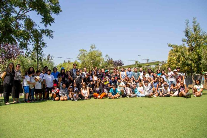 Cerca de 1.800 estudiantes de todo el país participan en campamentos de verano del Mineduc para aprender inglés