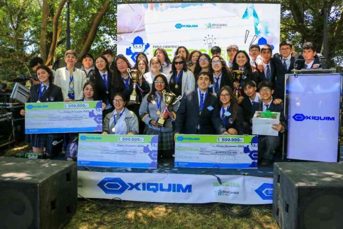 Día de la Educación Ambiental OXIQUIM REAFIRMA SU COMPROMISO CON LA EDUCACIÓN AMBIENTAL CON DISTINTAS INICIATIVAS EN CONJUNTO A LA COMUNIDAD
