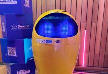Estudiantes de Duoc crean “Bitty” el primer robot con Inteligencia Artificial Estudiantes de Duoc crean “Bitty” el primer robot con Inteligencia Artificial