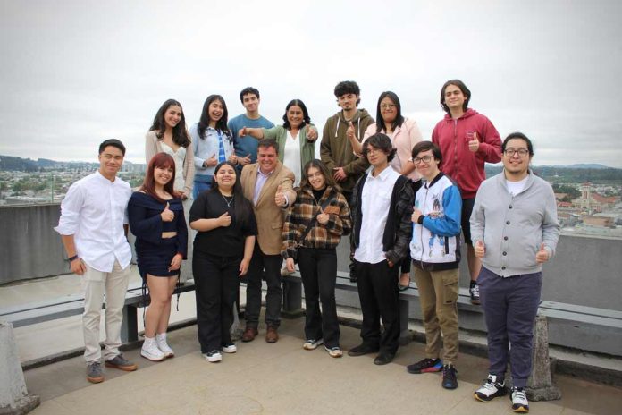 PAES ARAUCANÍA: AUMENTO EN DISTINCIONES A LA TRAYECTORIA Y MEJORA EN PRUEBA DE MATEMÁTICAS PAES ARAUCANÍA: AUMENTO EN DISTINCIONES A LA TRAYECTORIA Y MEJORA EN PRUEBA DE MATEMÁTICAS