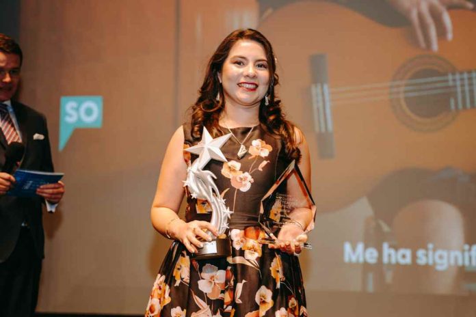 Profesora de la región de Ñuble es seleccionada entre los Top 50 del Global Teacher Prize internacional Profesora de la región de Ñuble es seleccionada entre los Top 50 del Global Teacher Prize internacional