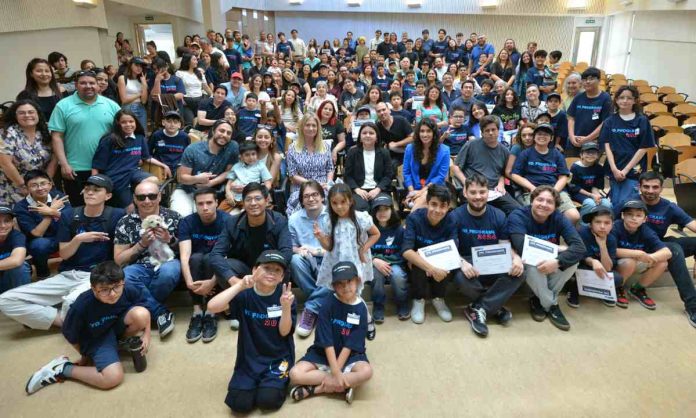 Taller {Yo Programo} busca acercar a niños y niñas de todo Chile a la programación 