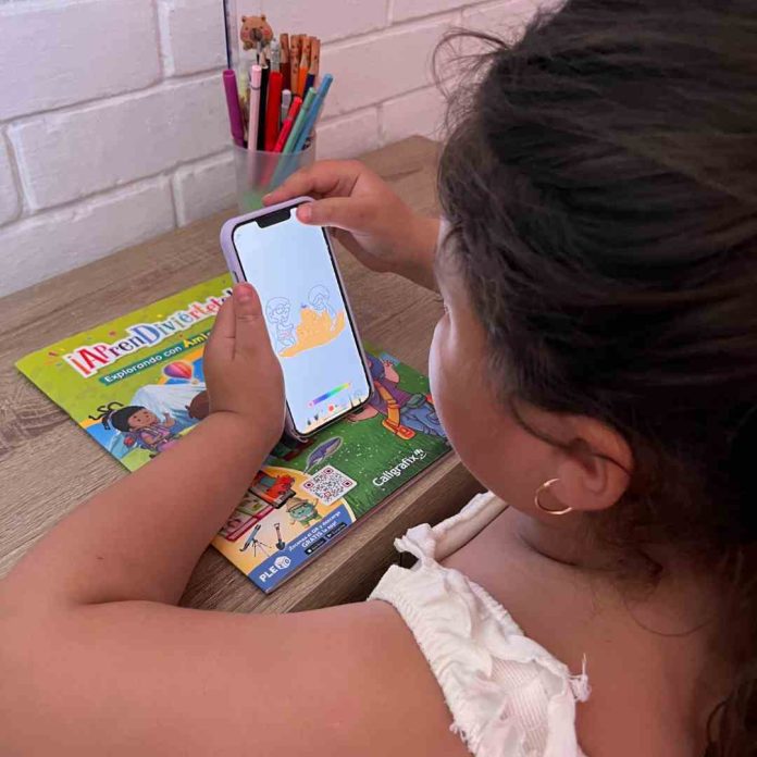 Tips de cómo los niños y niñas pueden usar recursos tecnológicos para seguir aprendiendo en vacaciones Tips de cómo los niños y niñas pueden usar recursos tecnológicos para seguir aprendiendo en vacaciones