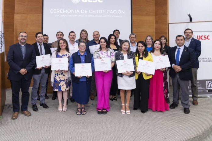 UCSC certifica a 15 directivos escolares en Diplomado UCSC de Liderazgo Educativo UCSC certifica a 15 directivos escolares en Diplomado UCSC de Liderazgo Educativo