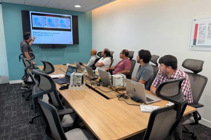 ABB en Chile capacita a académicos de Duoc UC en el uso de su sistema SCADA ABB en Chile capacita a académicos de Duoc UC en el uso de su sistema SCADA