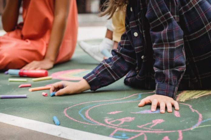 Desigualdad en la infancia las cifras que reflejan las brechas que afectan a las niñas en Chile