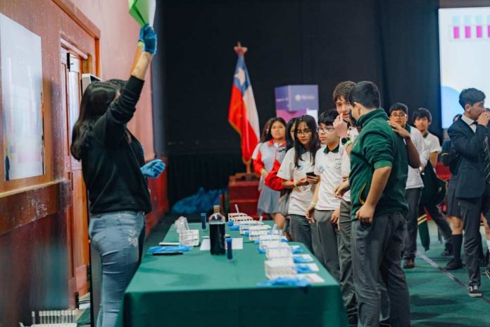 Escondida BHP y Lab4U lanzan programa para potenciar la educación científica en Antofagasta Escondida | BHP y Lab4U lanzan programa para potenciar la educación científica en Antofagasta