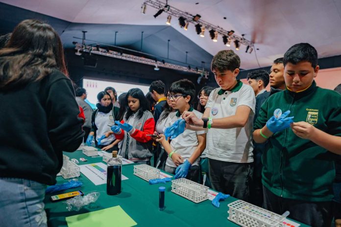 Escondida BHP y Lab4U lanzan programa para potenciar la educación científica en Antofagasta Escondida BHP y Lab4U lanzan programa para potenciar la educación científica en Antofagasta
