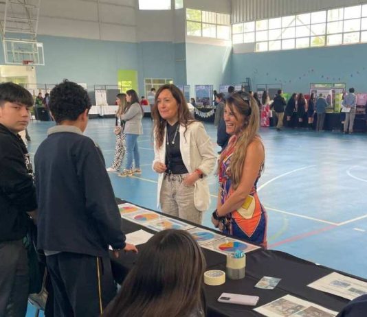 Exitosa Feria Científico-Tecnológica reunió a escolares en Linares