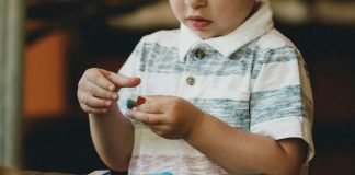 Falta de actividades inclusivas complica las vacaciones de niños con TEA